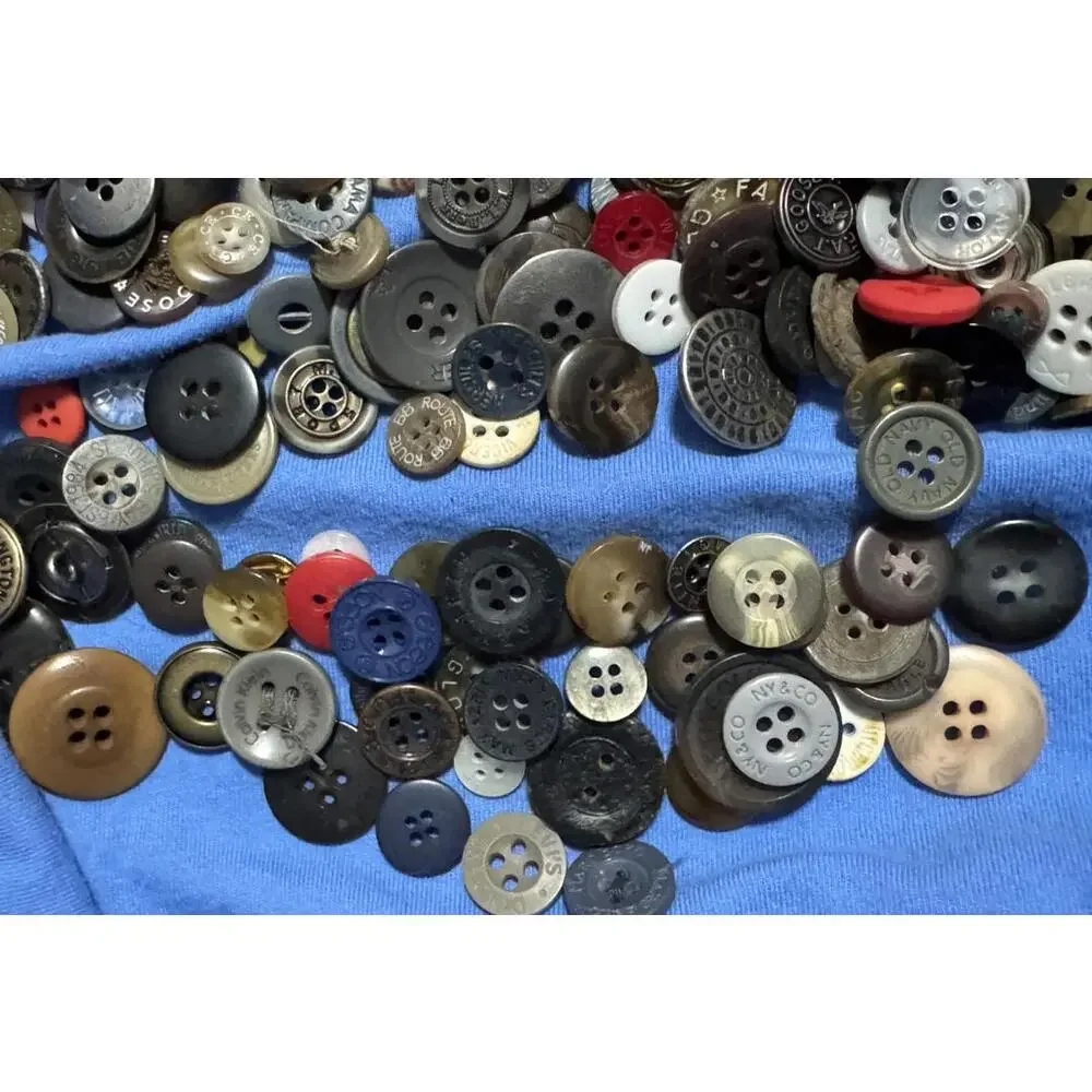 Lot of 500 + Sewing Buttons Designer Branded Nike, Moose Creek, Eddie Bauer, etc
